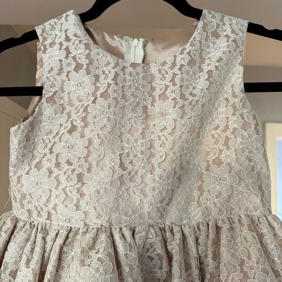 SZ 8 Girls Elegant Cream Lace Kids Dress - Picture 2 of 8